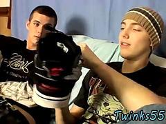 twinks are masturbating and sniffing on the shoe