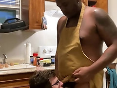 'JUSTFOR.FANS/DIMERE_THOMPSON COOKING WITH BF TURNS INTO ROUGH KITCHEN SEX'
